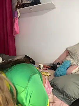 lunaapppp online show from March 28, 3:50 am