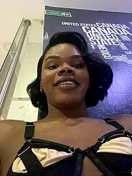 Snapshot of CamiEstrada chatting on September 26, 10:47 pm CamiEstrada online show from September 26, 10:47 pm