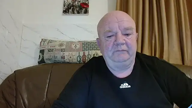 fullballs6 online show from March 19, 2:04 am