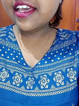 Snapshot of princesslesbi chatting on November 30, 12:36 am princesslesbi online show from November 30, 12:36 am