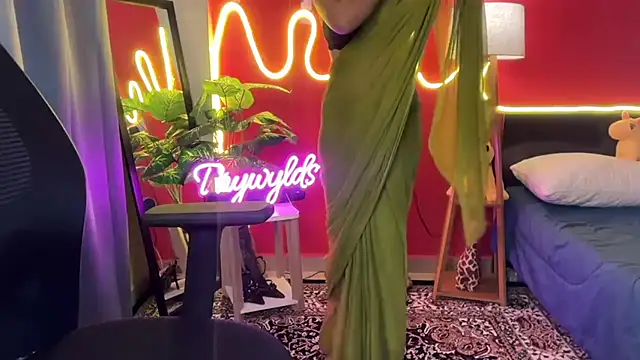 Snapshot of simrann_69 chatting on September 26, 10:58 pm simrann 69 online show from September 26, 10:58 pm