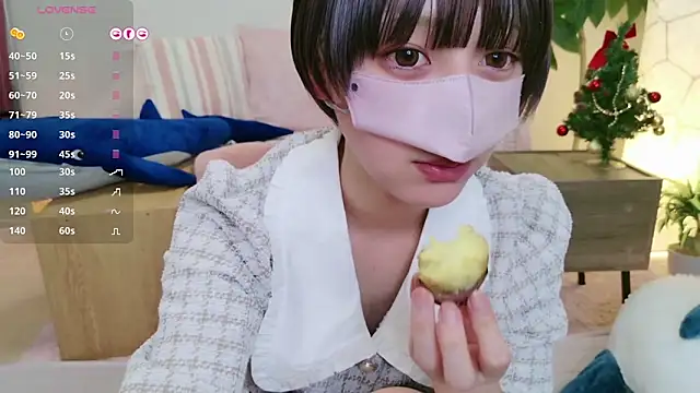 Snapshot of cohaku_329 chatting on December 12, 6:21 pm cohaku 329 online show from December 12, 6:21 pm