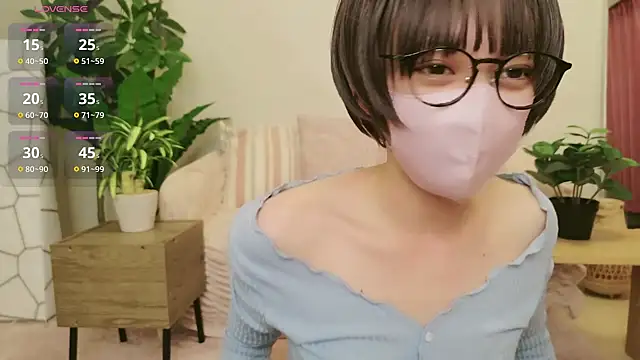 Snapshot of cohaku_329 chatting on March 6, 3:24 pm cohaku 329 online show from March 6, 3:24 pm