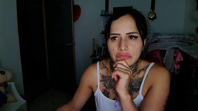 TinnaDawsom online show from July 7, 2:58 am