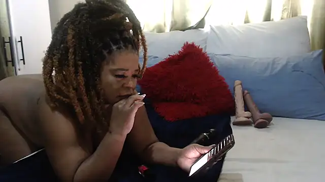 Foxybrownxx1 online show from November 7, 6:24 am