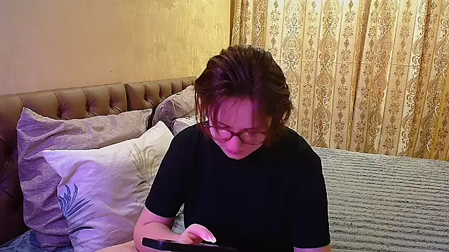 Rudy 02 online show from February 19, 5:36 am