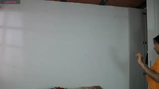 naomi h1 online show from June 23, 8:40 pm