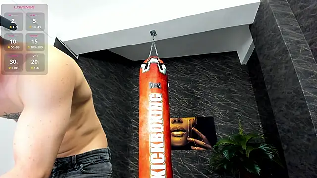 Snapshot of leonardsmith01 chatting on January 8, 7:56 pm leonardsmith01 online show from January 8, 7:56 pm