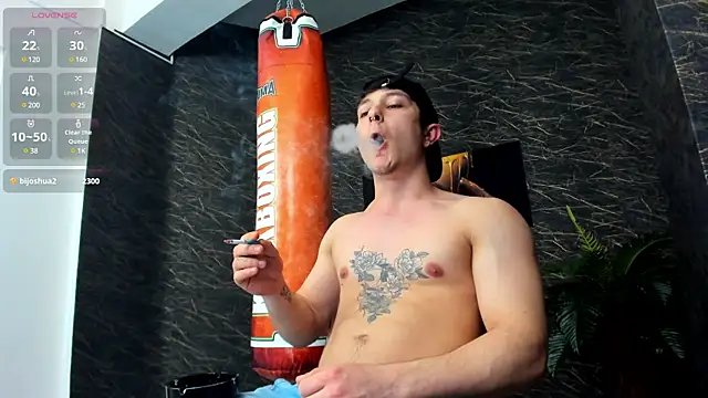 Snapshot of leonardsmith01 chatting on January 14, 2:19 am leonardsmith01 online show from January 14, 2:19 am