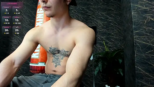 Snapshot of leonardsmith01 chatting on January 14, 11:27 pm leonardsmith01 online show from January 14, 11:27 pm