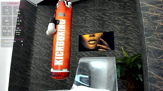 Snapshot of leonardsmith01 chatting on January 16, 2:41 am leonardsmith01 online show from January 16, 2:41 am