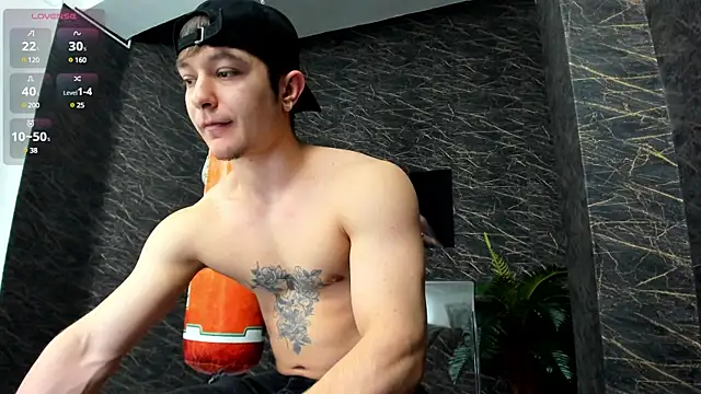 Snapshot of leonardsmith01 chatting on January 16, 8:46 pm leonardsmith01 online show from January 16, 8:46 pm