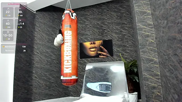 Snapshot of leonardsmith01 chatting on January 21, 11:13 pm leonardsmith01 online show from January 21, 11:13 pm