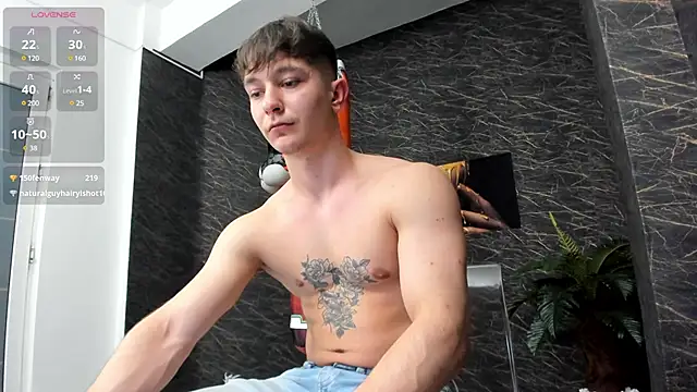 Snapshot of leonardsmith01 chatting on January 25, 2:26 am leonardsmith01 online show from January 25, 2:26 am