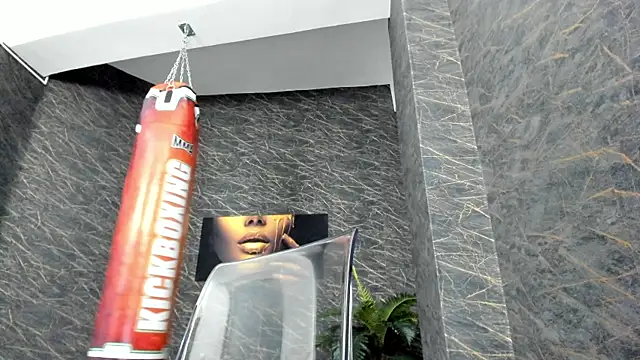 Snapshot of leonardsmith01 chatting on February 11, 2:46 am leonardsmith01 online show from February 11, 2:46 am