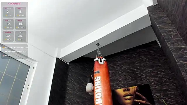 Snapshot of leonardsmith01 chatting on March 2, 3:13 am leonardsmith01 online show from March 2, 3:13 am