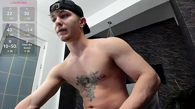 Snapshot of leonardsmith01 chatting on March 2, 9:11 pm leonardsmith01 online show from March 2, 9:11 pm