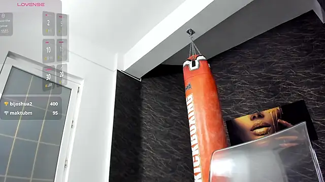 Snapshot of leonardsmith01 chatting on March 5, 2:46 am leonardsmith01 online show from March 5, 2:46 am