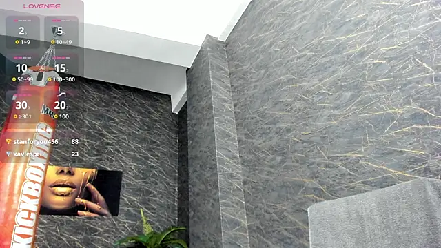 Snapshot of leonardsmith01 chatting on March 14, 12:10 am leonardsmith01 online show from March 14, 12:10 am