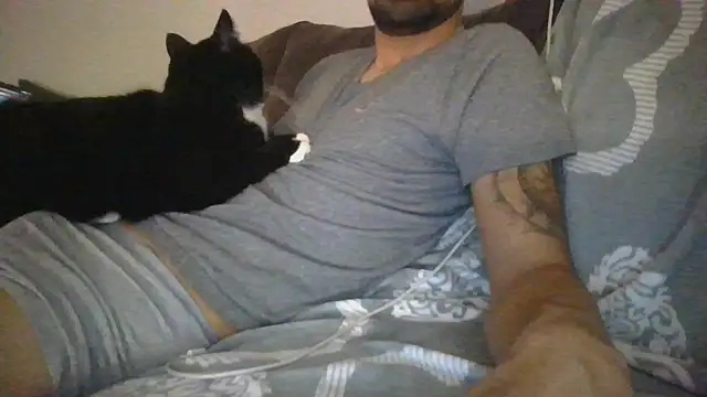 Snapshot of Kevoon991 chatting on October 6, 4:48 pm Kevoon991 online show from October 6, 4:48 pm