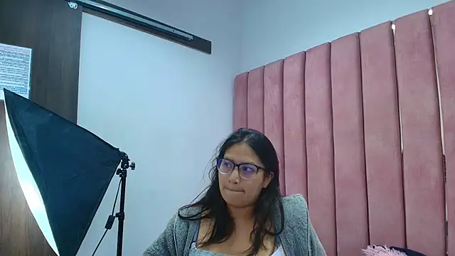 Snapshot of Miaa_Smiith_ chatting on December 23, 3:26 am Miaa Smiith online show from December 23, 3:26 am