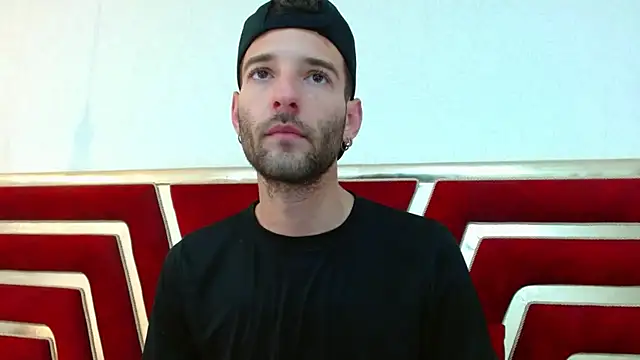 Christopher saint online show from April 9, 12:43 pm