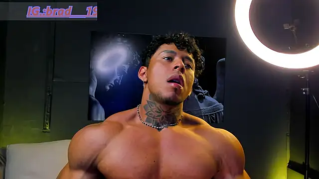 bradley smith online show from February 7, 1:42 am