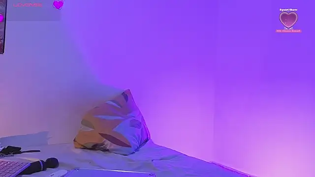 Snapshot of ChannelCox1 chatting on September 18, 6:26 am ChannelCox1 online show from September 18, 6:26 am