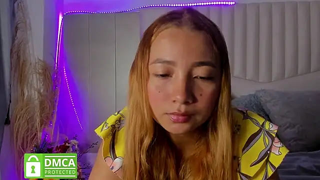 Snapshot of queen_angelique chatting on January 29, 10:01 pm queen angelique online show from January 29, 10:01 pm