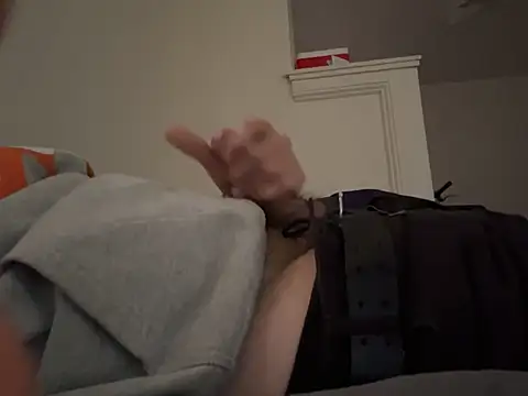 Snapshot of chicostick413 chatting on February 22, 7:47 pm chicostick413 online show from February 22, 7:47 pm