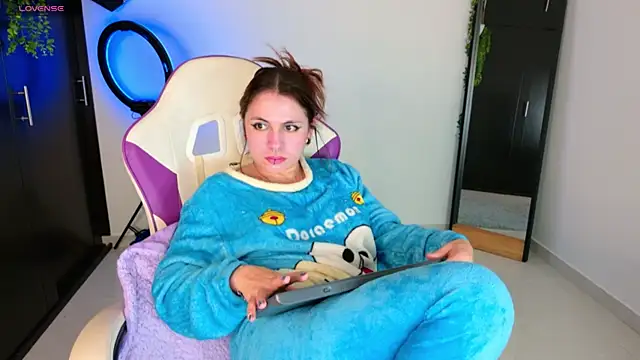 GilaKat online show from October 13, 5:51 am