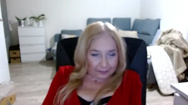 Snapshot of sofia_xkiss chatting on December 20, 2:38 pm sofia xkiss online show from December 20, 2:38 pm