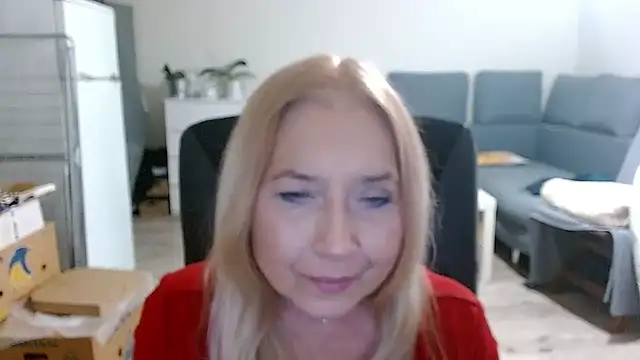 Snapshot of sofia_xkiss chatting on December 23, 10:53 am sofia xkiss online show from December 23, 10:53 am
