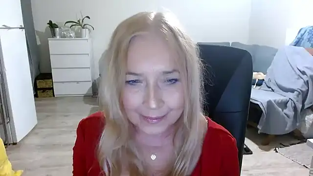 Snapshot of sofia_xkiss chatting on January 12, 3:03 pm sofia xkiss online show from January 12, 3:03 pm