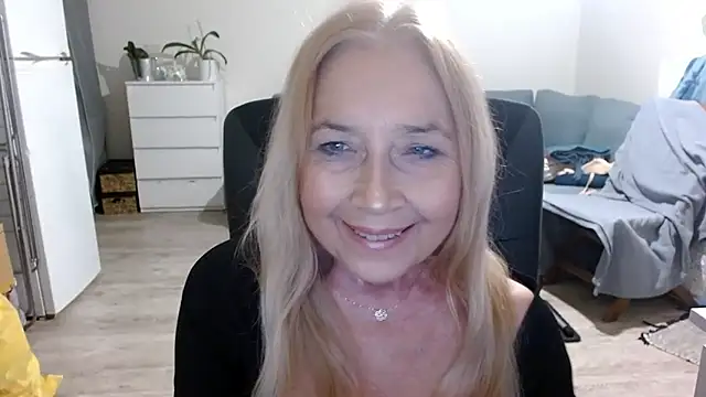 Snapshot of sofia_xkiss chatting on January 13, 2:53 pm sofia xkiss online show from January 13, 2:53 pm