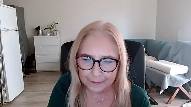 Snapshot of sofia_xkiss chatting on January 29, 11:09 am sofia xkiss online show from January 29, 11:09 am