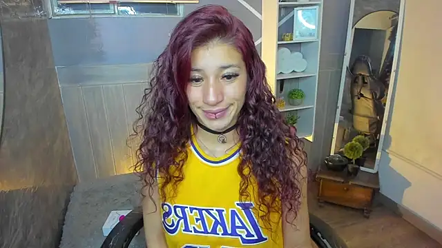 Snapshot of SofiaGomez420 chatting on January 8, 6:52 am SofiaGomez420 online show from January 8, 6:52 am