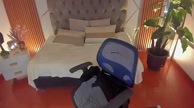 Snapshot of SofiaGomez420 chatting on January 17, 11:06 am SofiaGomez420 online show from January 17, 11:06 am