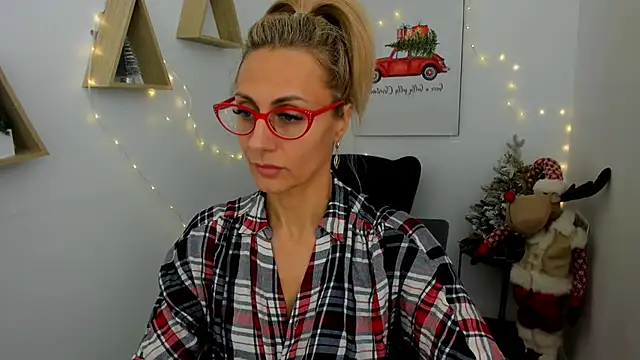 MuseOfStage online show from December 15, 10:41 am