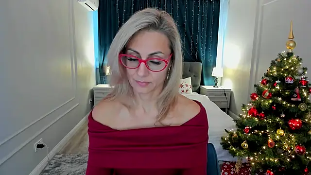 MuseOfStage online show from December 19, 11:39 am