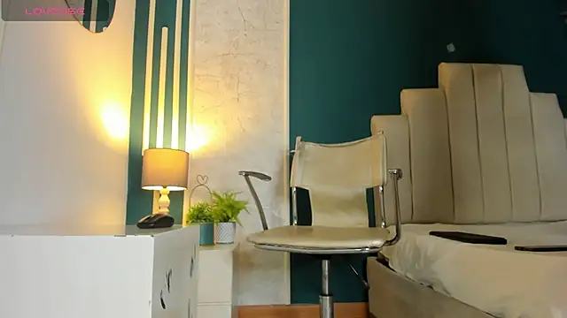 Austin Cardieff online show from January 3, 7:29 pm