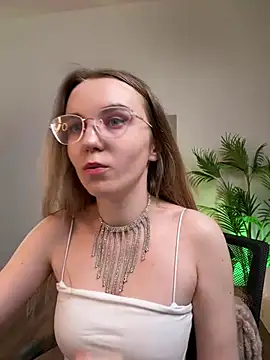 velvetvalkyries online show from February 25, 4:42 pm