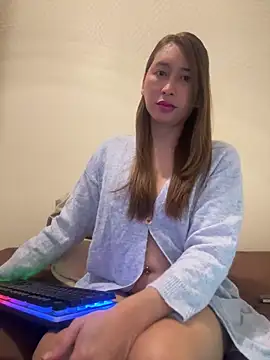 Snapshot of cieloadriano2024 chatting on November 21, 2:05 pm cieloadriano2024 online show from November 21, 2:05 pm