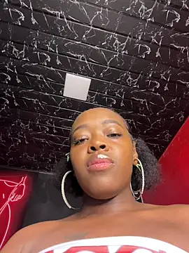 Thyana LS online show from October 29, 1:35 pm