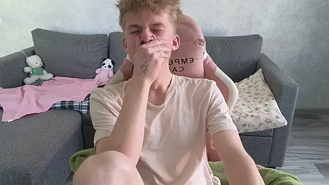 Snapshot of sweetserenity5 chatting on September 21, 2:57 am sweetserenity5 online show from September 21, 2:57 am