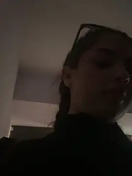 CharleneWoods online show from March 8, 4:56 am