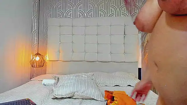 LeylaRangel online show from February 4, 10:10 am