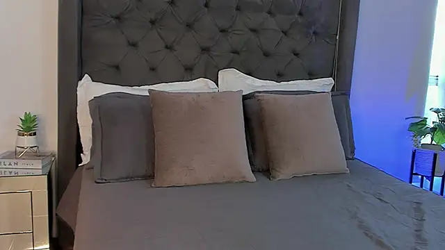 Snapshot of AntonellandJohan chatting on May 24, 10:15 pm AntonellandJohan online show from May 24, 10:15 pm