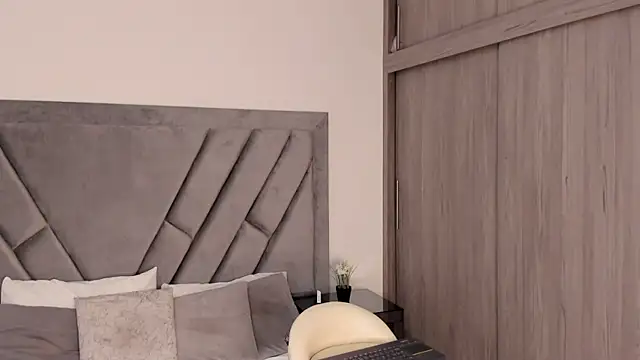 nataliee foster online show from January 30, 11:33 am