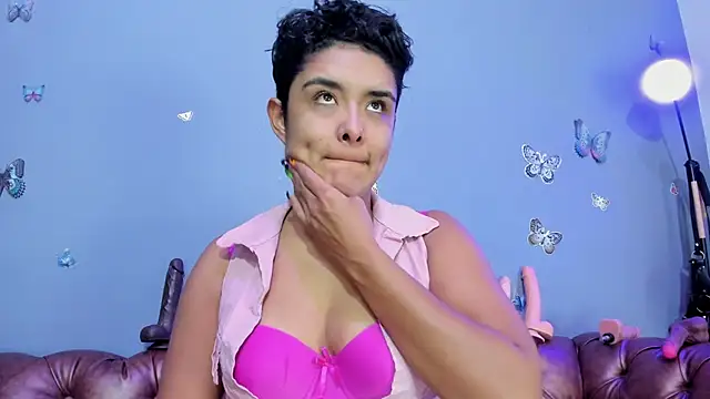 Snapshot of Kaira_mosse chatting on November 5, 12:16 pm Kaira mosse online show from November 5, 12:16 pm